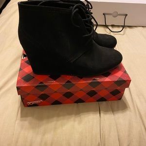 Black String Up Wedge Boots